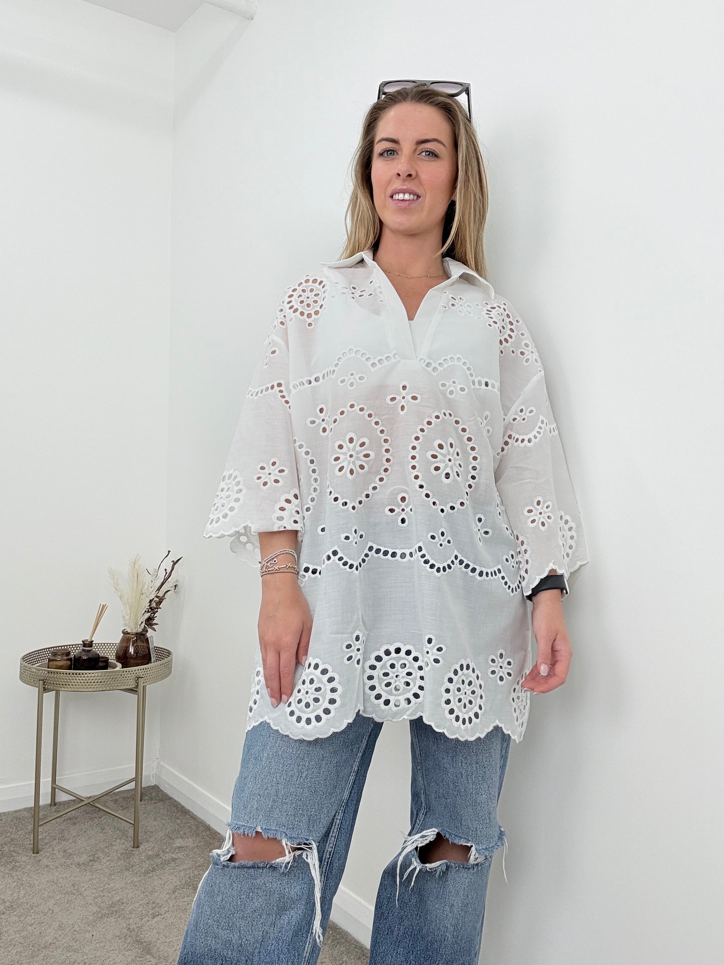 White Revere Collar Embroidery Top