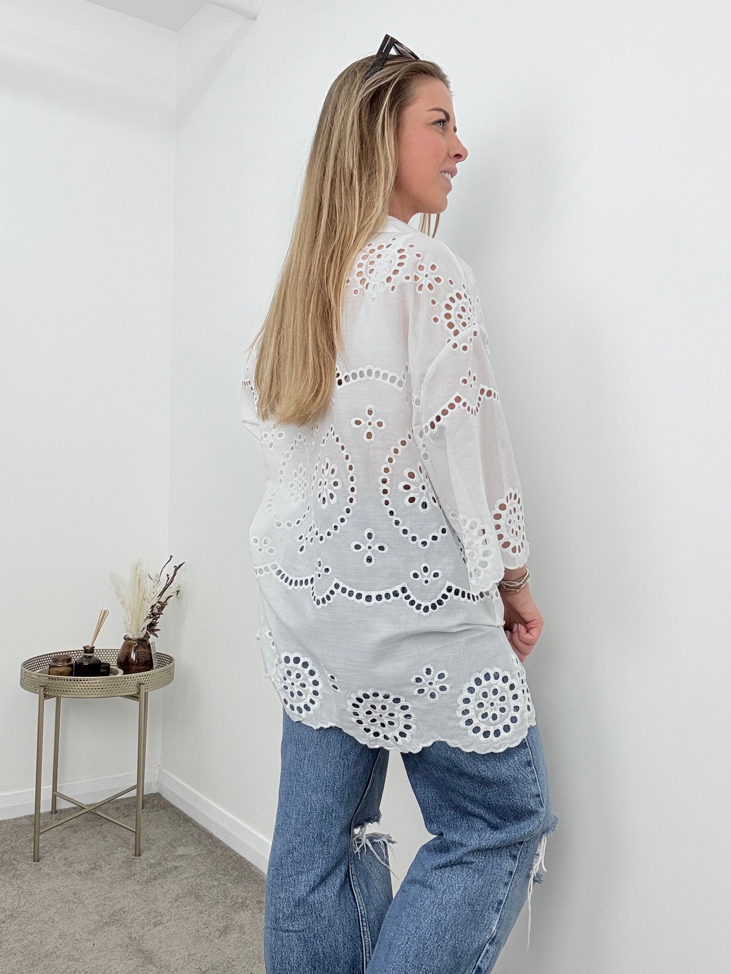 White Revere Collar Embroidery Top