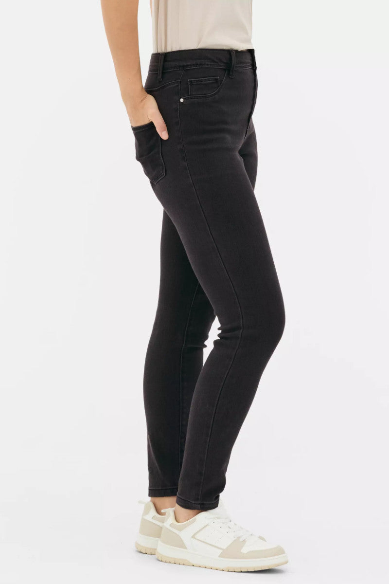 Famous Store Black Skinny Mid Rise Jeans