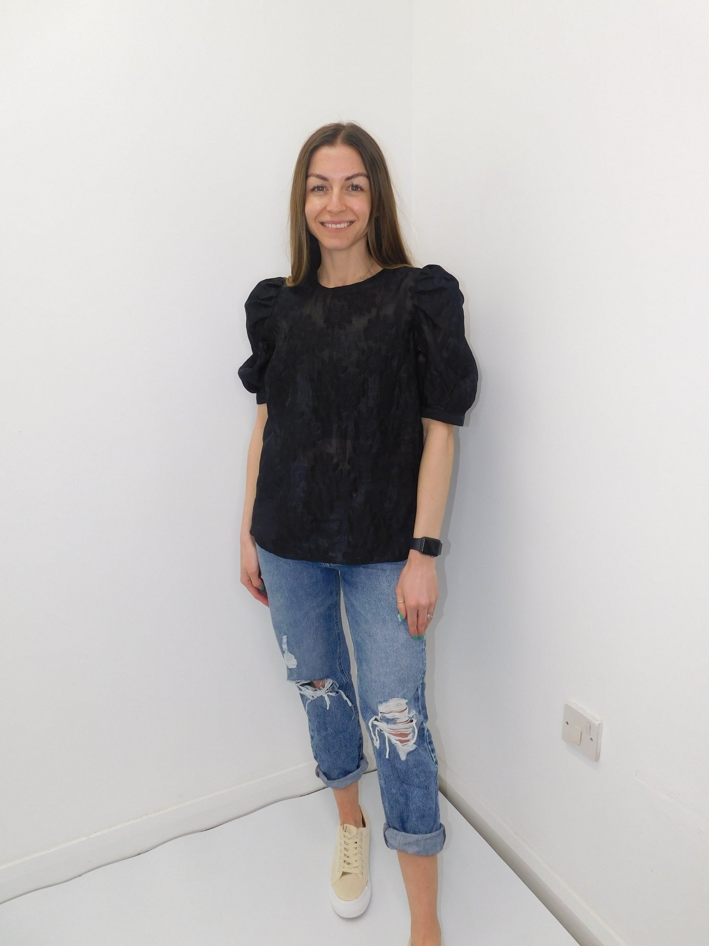 Famous Store Black Puff Flower Top