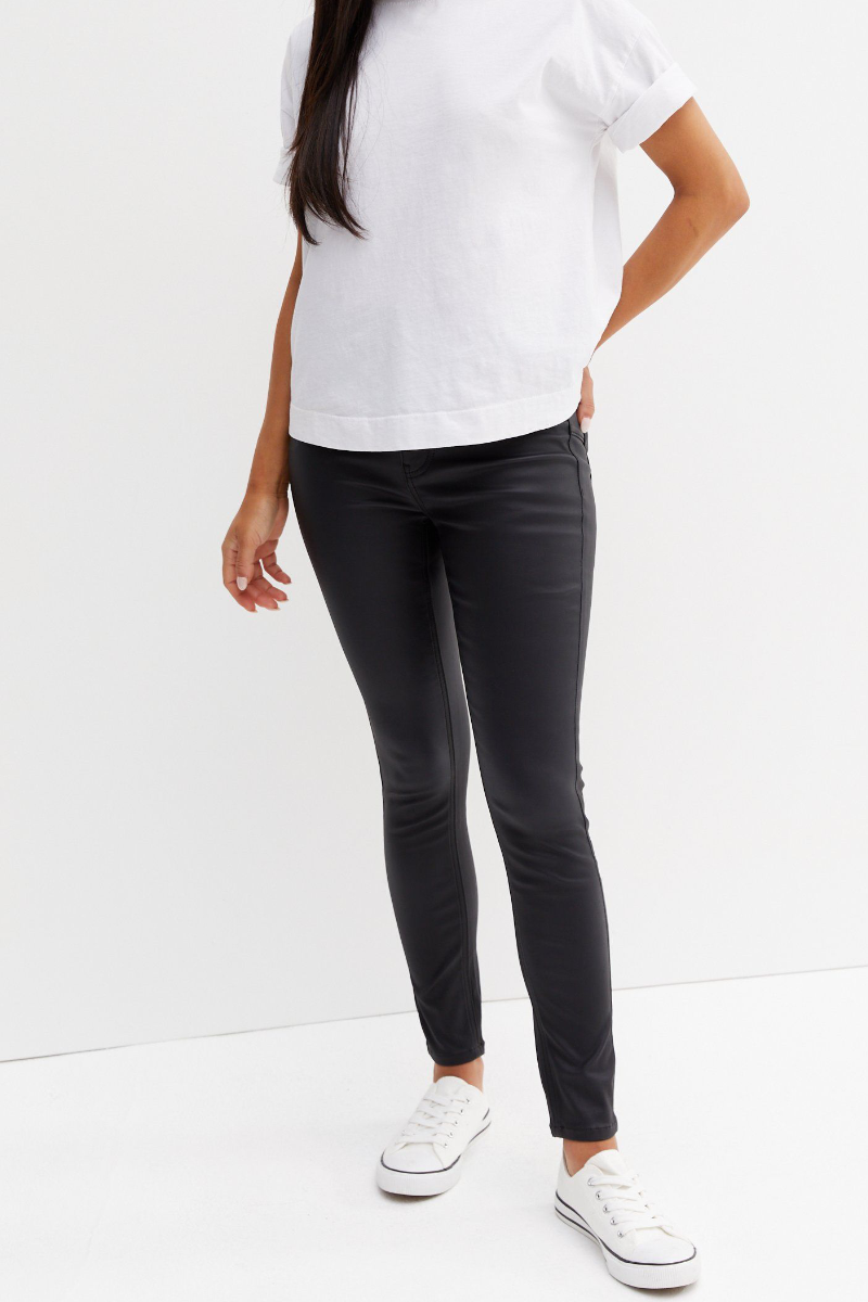 Famous Store Coated Leather-Look Mid Rise Lift & Shape Jeggings Black