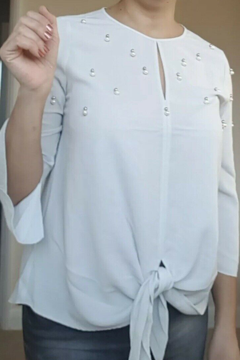 Ex-RI Pearl Front Detail Blouse