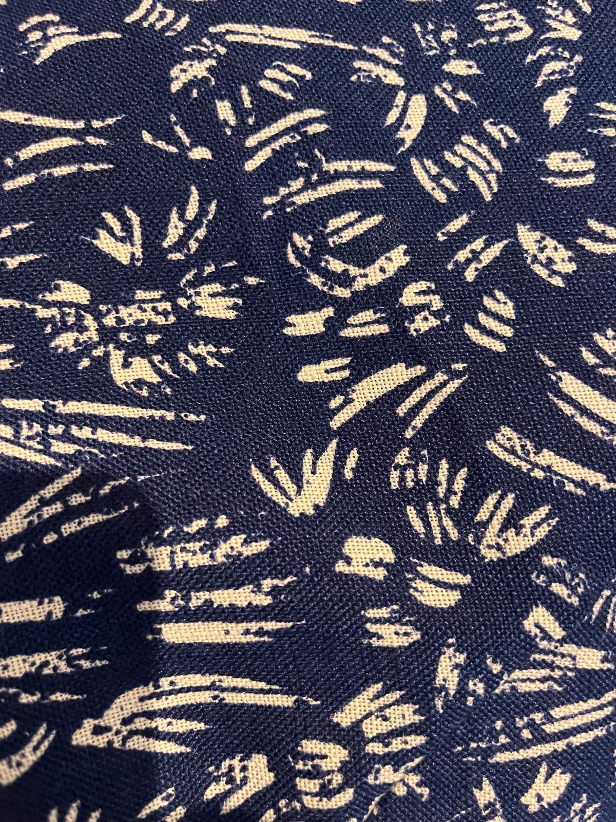 EX Famous Store  Navy Skirt
