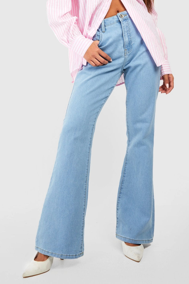 Ex-Boohoo Light Wash Basics High Waisted 5 Pocket Flared Jeans