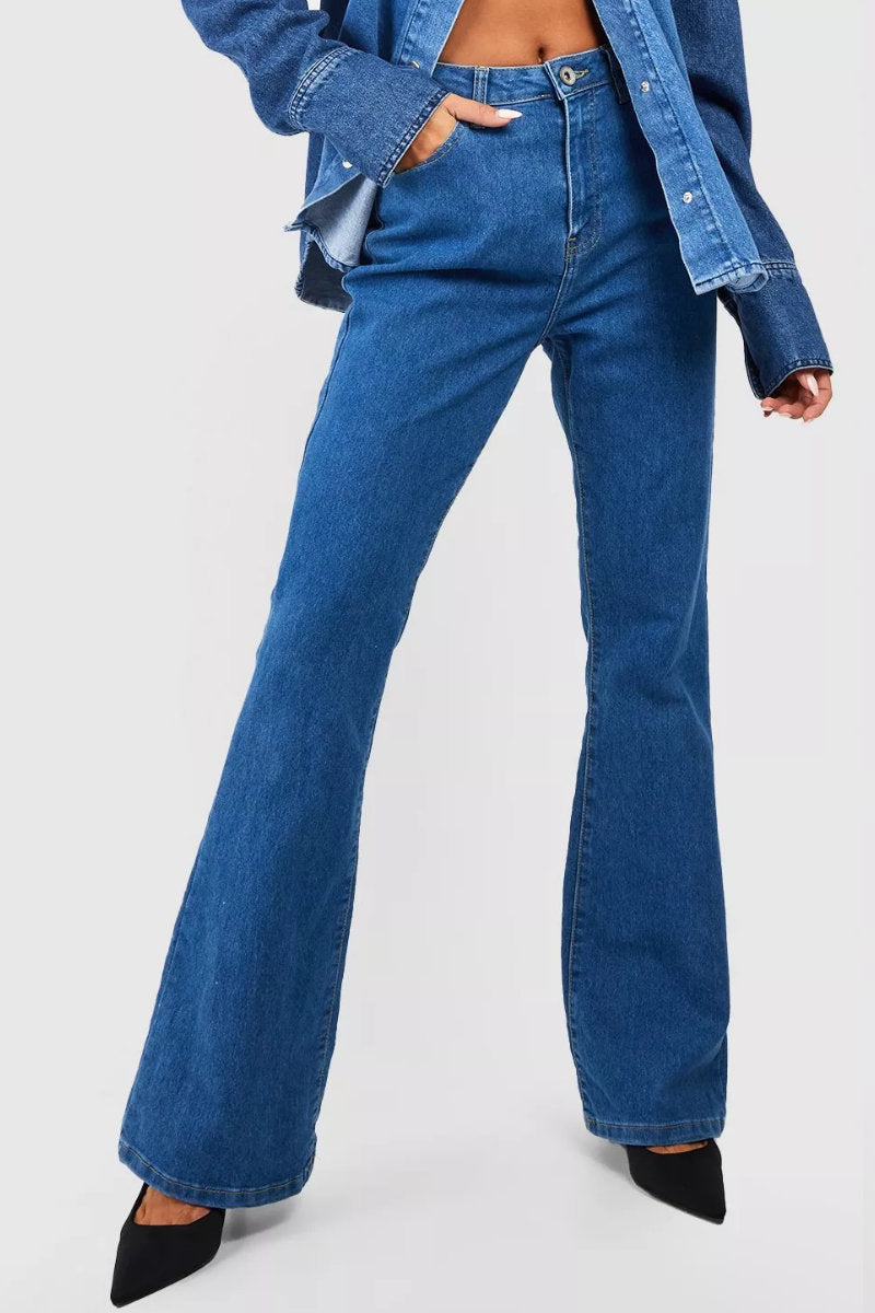 Ex-Boohoo Mid Wash Basics High Waisted 5 Pocket Flared Jeans