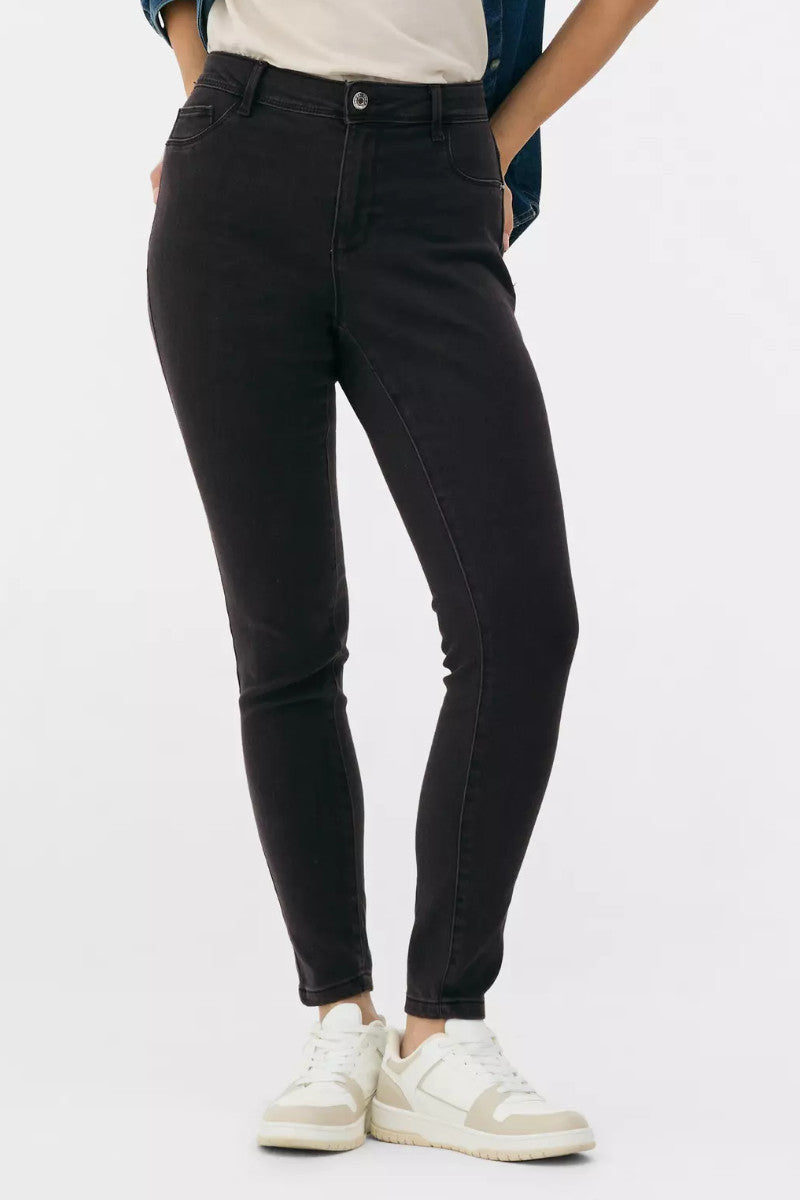 Famous Store Black Skinny Mid Rise Jeans