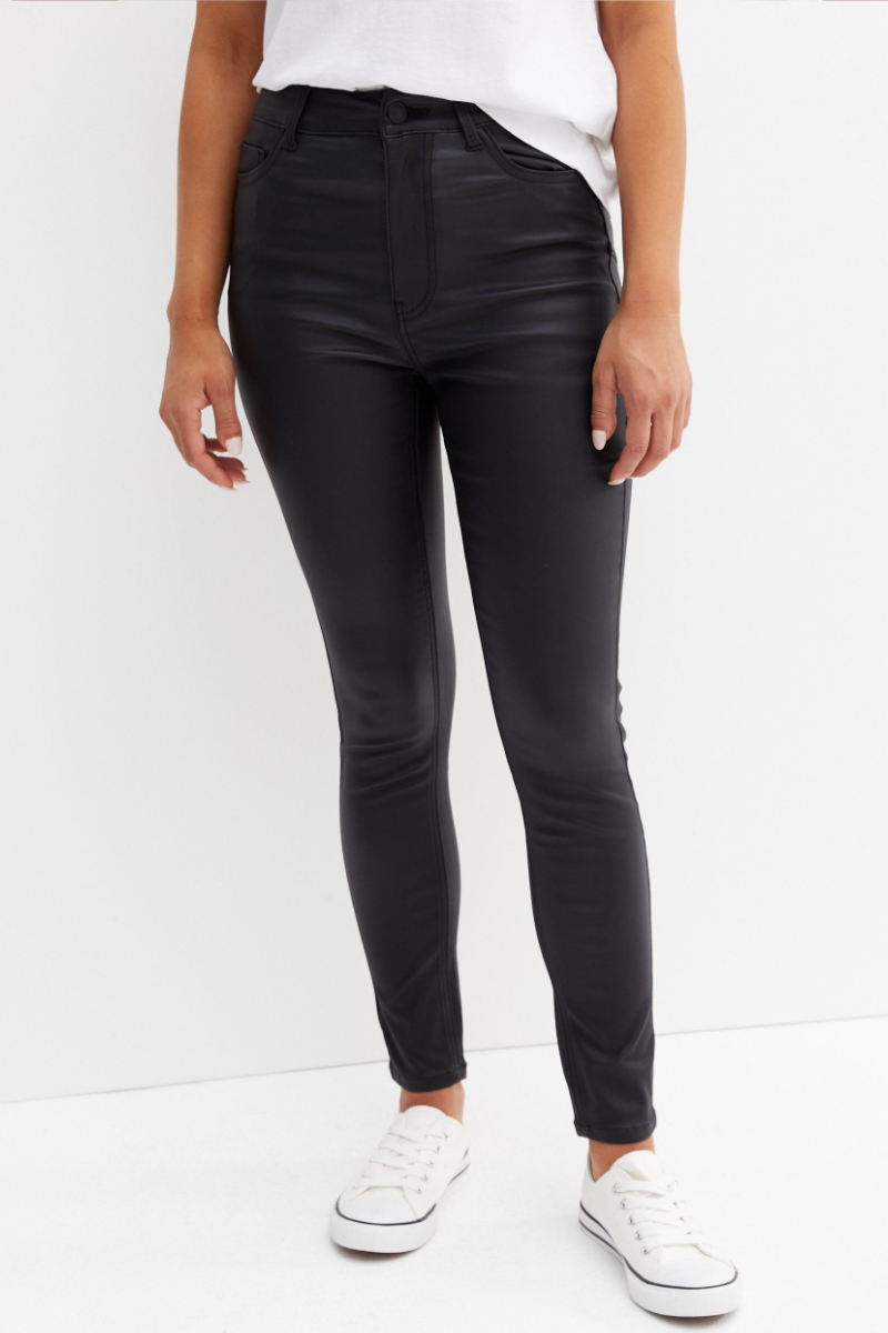 Famous Store Coated Leather-Look Mid Rise Lift & Shape Jeggings Black
