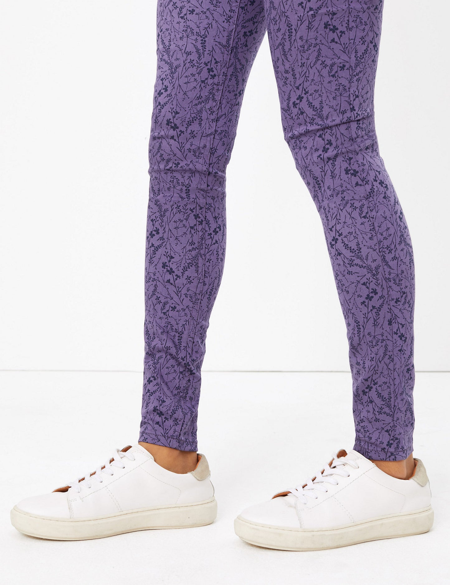 Famous Store Printed High Waisted Jegging